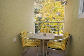 BMV room for 2-3 with greenery view